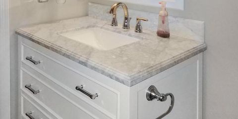 Red Oak Hall bath 2.jpg