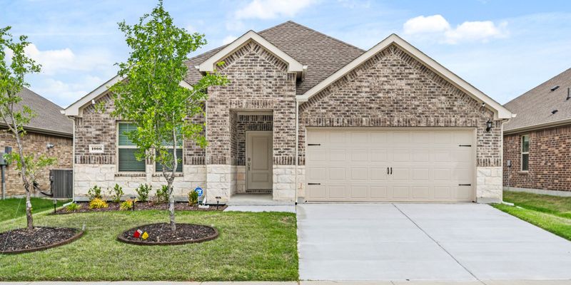 Princeton House: 1006 Tall Grass Dr