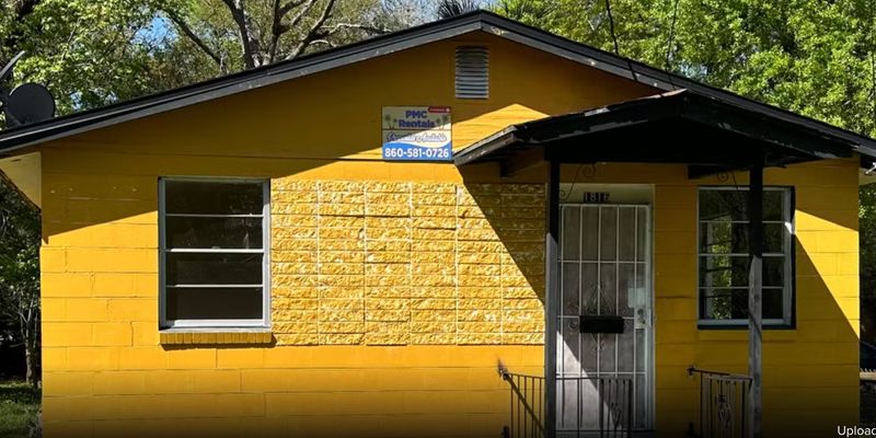 Jacksonville House: 1816 Mc Millan St