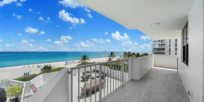 Miami Beach Condo: 4301 Collins Ave