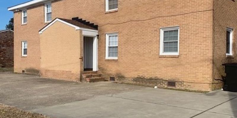 Portsmouth House: 708 Portsmouth Blvd #B