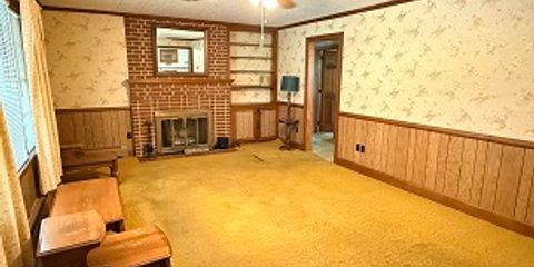 oakwood living room.jpg