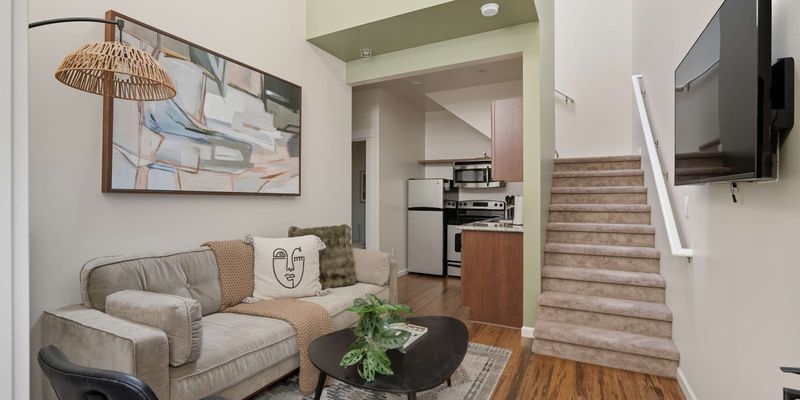 Portland Apartment: 1415 NW 19th Ave