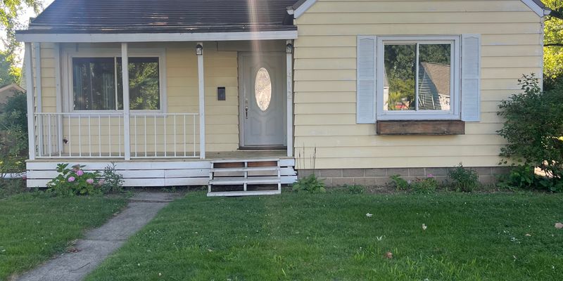 Goshen House: 412 Sunset Blvd