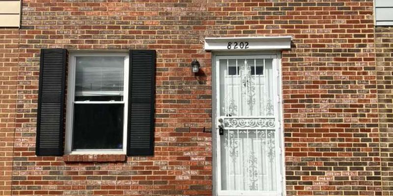 Severn House: 8202 Tomlinson Ct