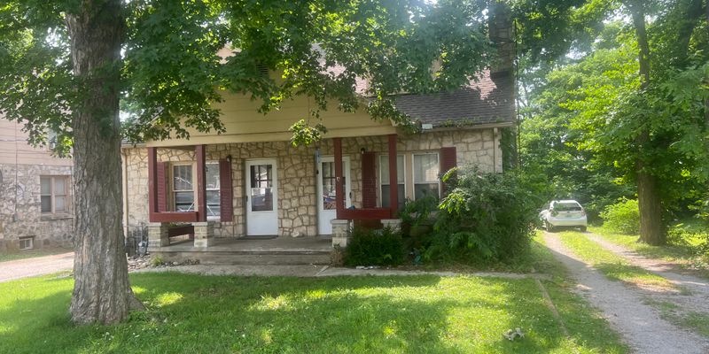 Bowling Green Apartment: 1621 Catherine Dr