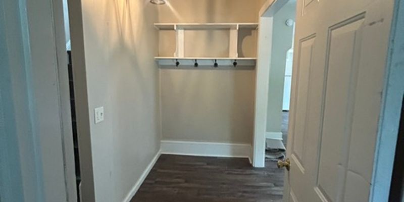 Beloit House: 935 6th St