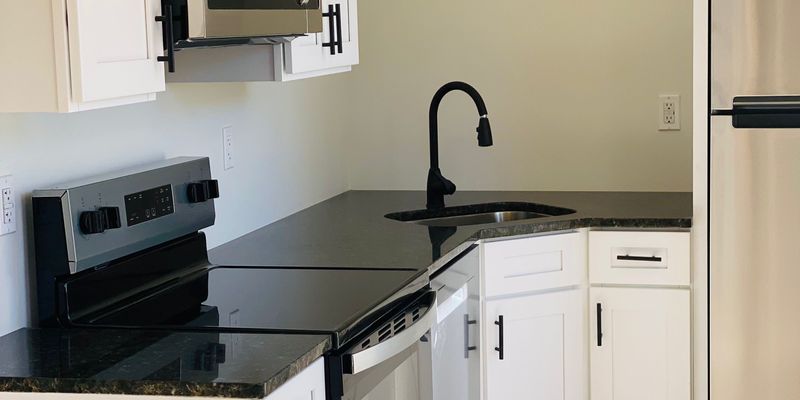 Lancaster Apartment: 11 E Walnut St