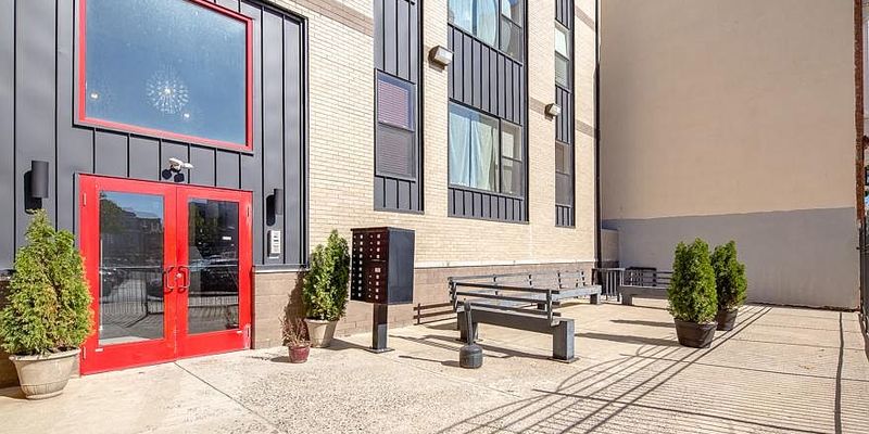 Philadelphia Apartment: 1509 W Girard Ave