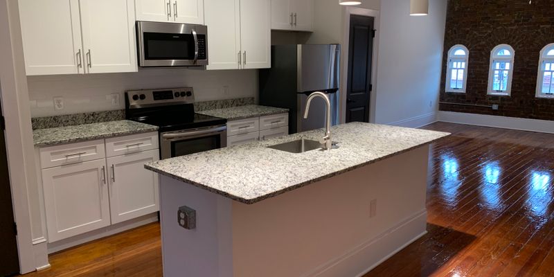 Woodstock Apartment: 114 W Court St