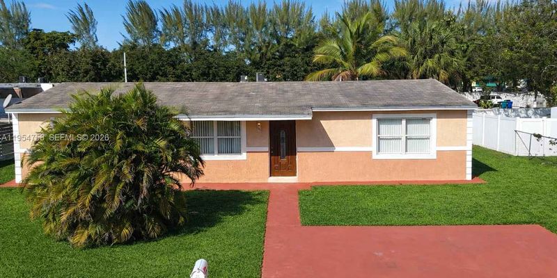 Miami Gardens House: 2411 NW 208th St