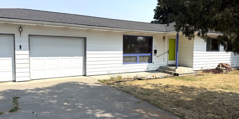 Moscow House: 1326 E B St