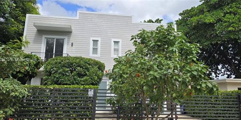 Miami House: 3823 Thomas Ave