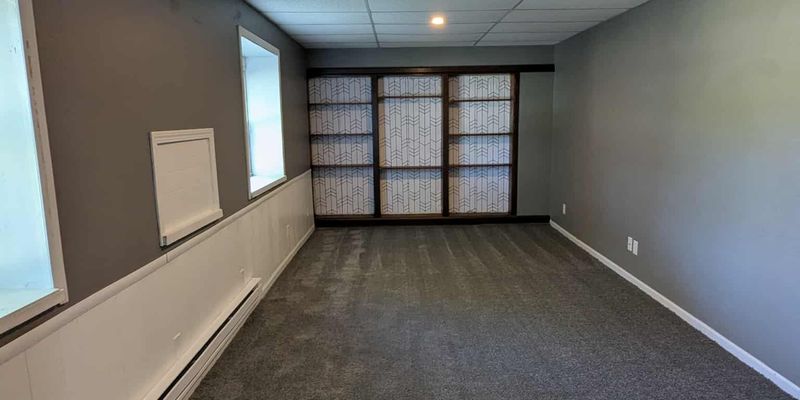 Little York Apartment: 435 S Broadway St