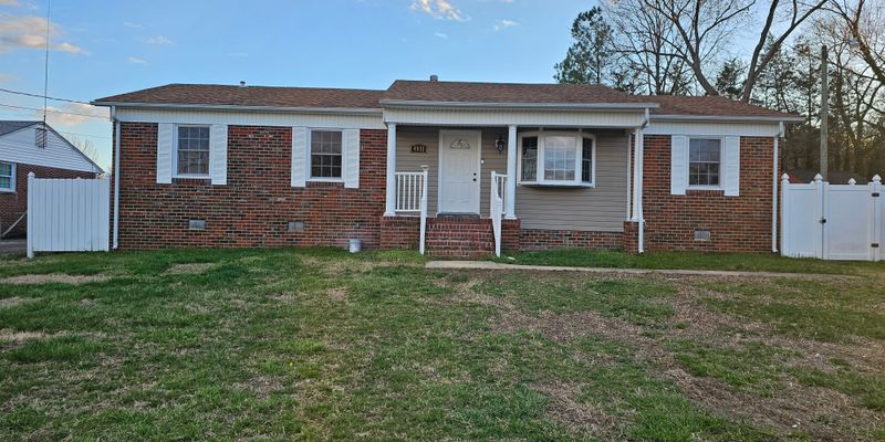 Richmond House: 4011 Old Warwick Rd