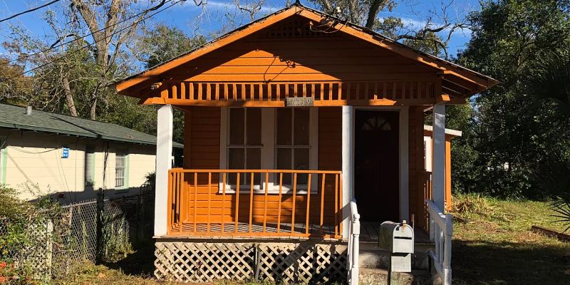 Jacksonville House: 1719 Fairfax Avenue