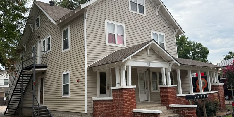 Norman Apartment: 719 Asp Ave
