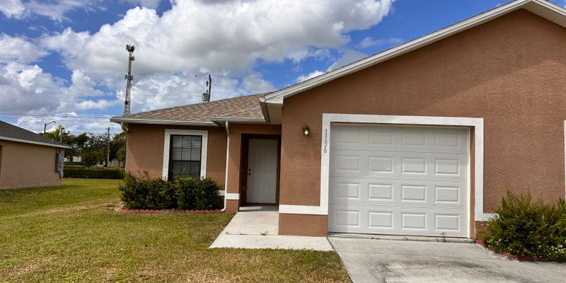 Cape Coral House: 1136 SE 9th Ct