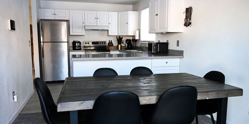 Anchorage Multiplex: 8121 Little Dipper Ave