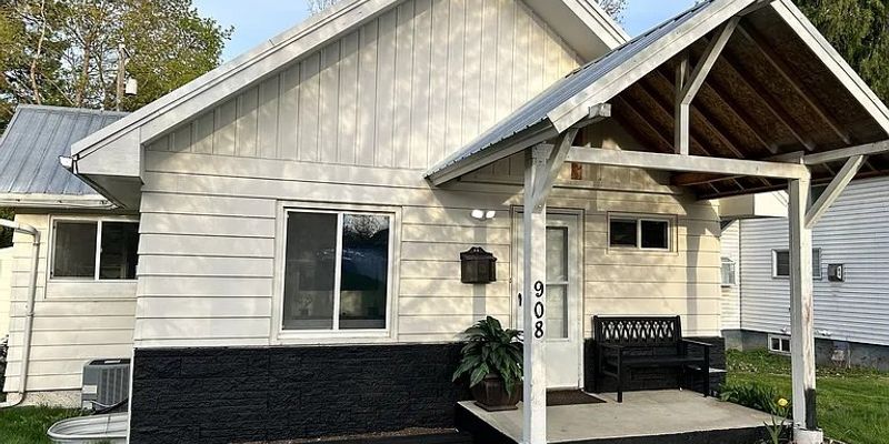 Coeur d'Alene House: 908 N A St