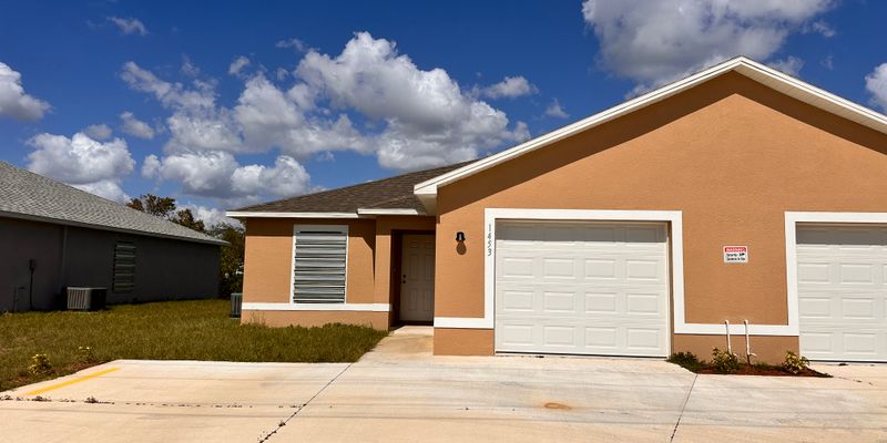 Cape Coral House: 1453 SE 10th Terrace