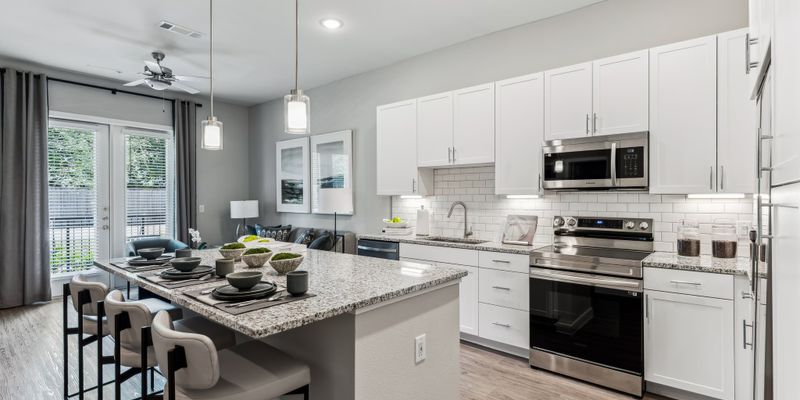Houston Apartment: 15801 N Barkers Landing Rd
