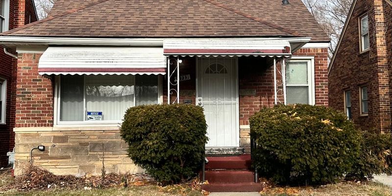 Detroit House: 11733 Minden Ave