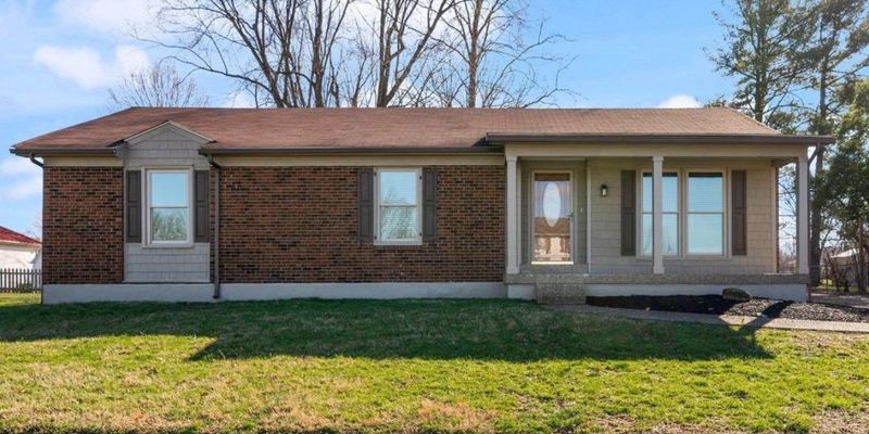 Louisville House: 5803 Stone Bluff Rd