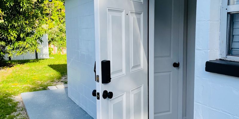 Tampa Apartment: 4005 N Glen Ave