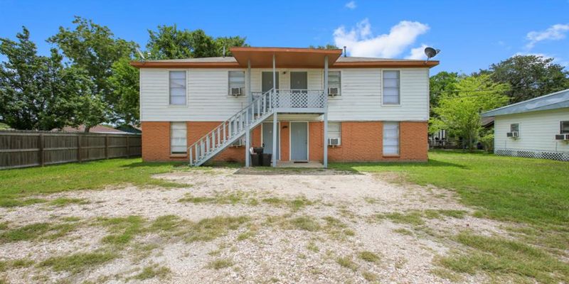 Danbury Apartment: 5415 3 Rd St