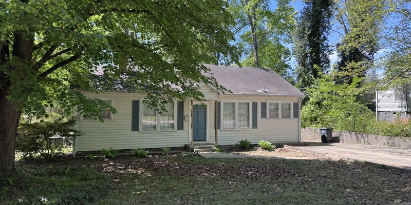 Greenville House: 6 Orlando Ave