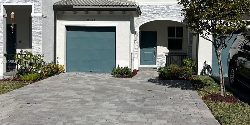 Homestead Townhome: 16243 SW 289th St