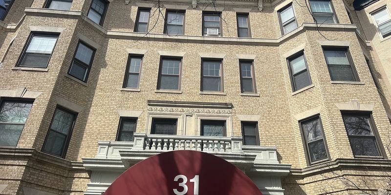 Boston Condo: 31 Queensberry St