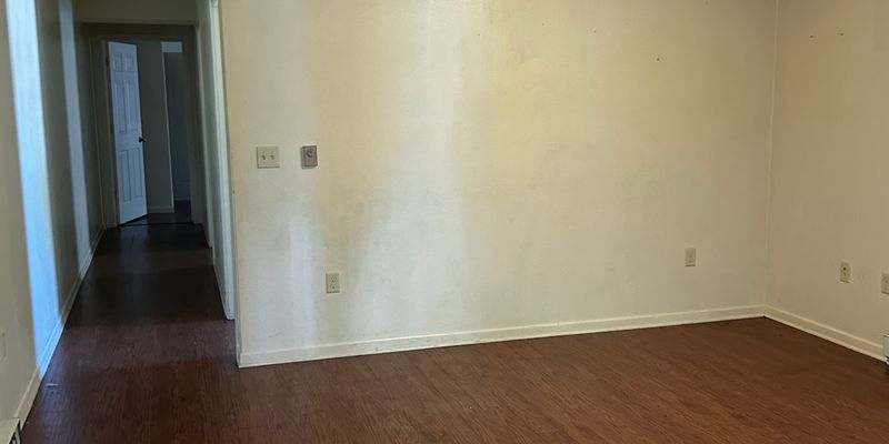 Aledo Apartment: 610 SW 2nd St