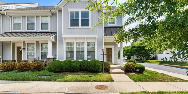 Mechanicsville Townhome: 8018 Rutland Village Dr