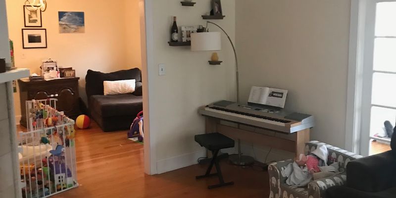 West Hartford Apartment: 883 Farmington Avenue