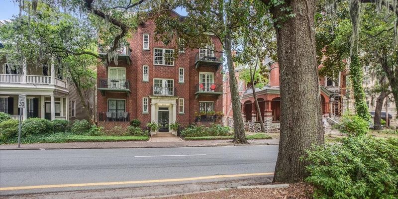 Savannah House: 805 Whitaker St Unit 4