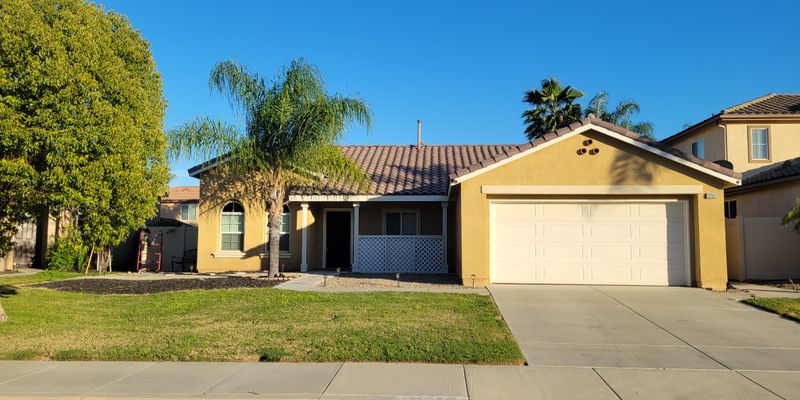 Lake Elsinore House: 32850 Sandalwood Ln