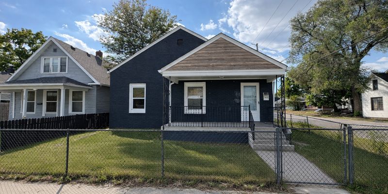 Indianapolis House: 444 N Chester Ave