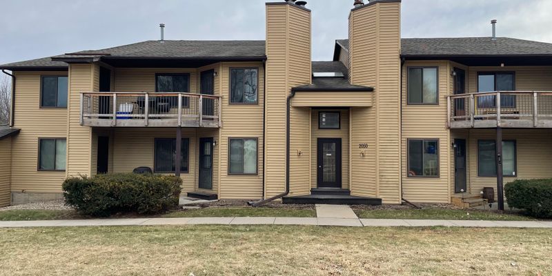Coralville Condo: 2050 Holiday Rd