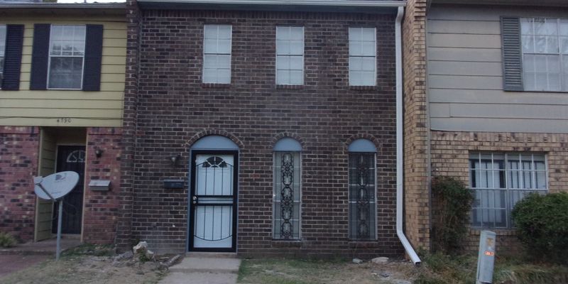 Memphis House: 4792 James Kent Ct