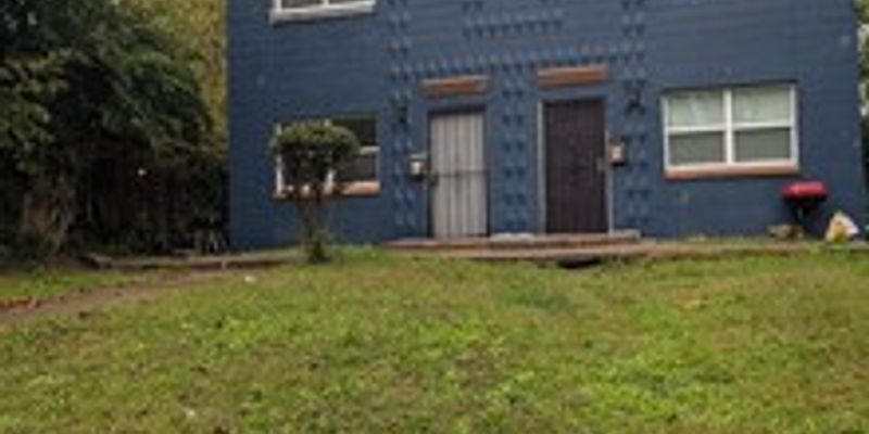 Cincinnati Apartment: 916 Lexington Avenue