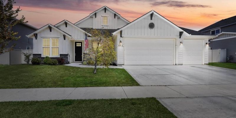 Meridian House: 5962 W Milano Dr