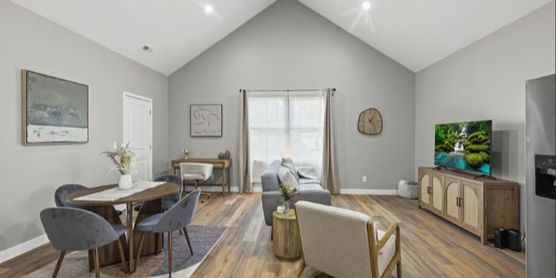 Indianapolis House: 2825 Macpherson Ave