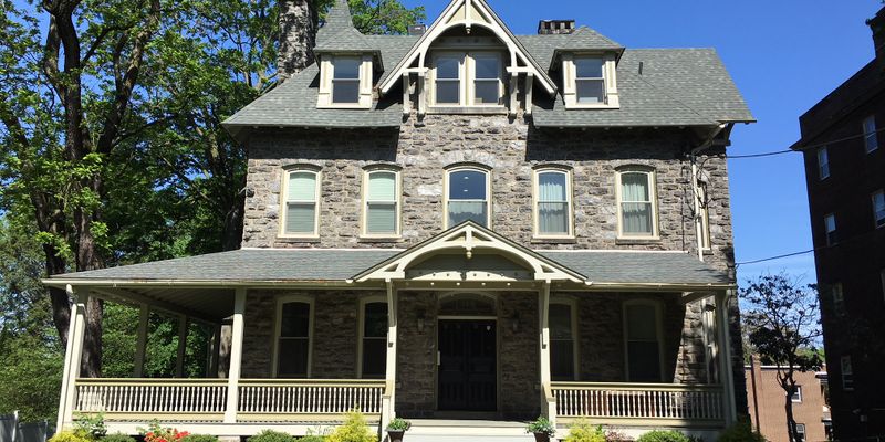 Philadelphia Apartment: 109 Carpenter Lane