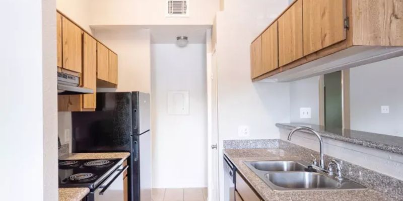 Baytown Apartment: 2399 James Bowie Dr