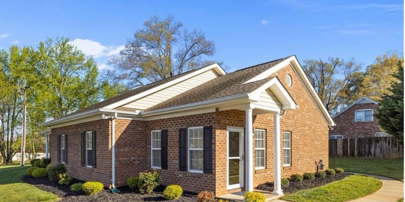 Charlotte Apartment: 7439 Old Concord Rd