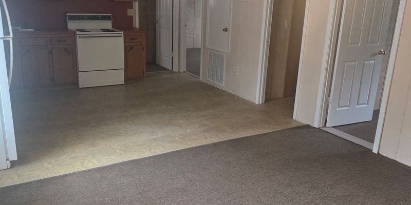 Leesville Apartment: 347 Watson Rd