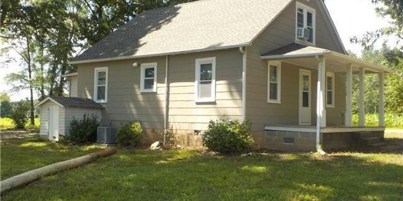 Amelia House: 17201 Maxey Lane