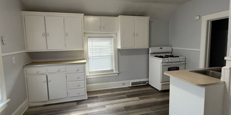 South Bend Apartment: 2112 Miami St